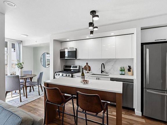 5th image of 328 E 11th Ave #312