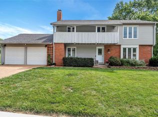488 Graywood Dr, Ballwin, MO
