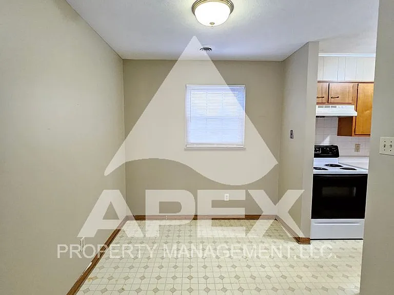5024 Jacksboro Pike #3 — Photo 6