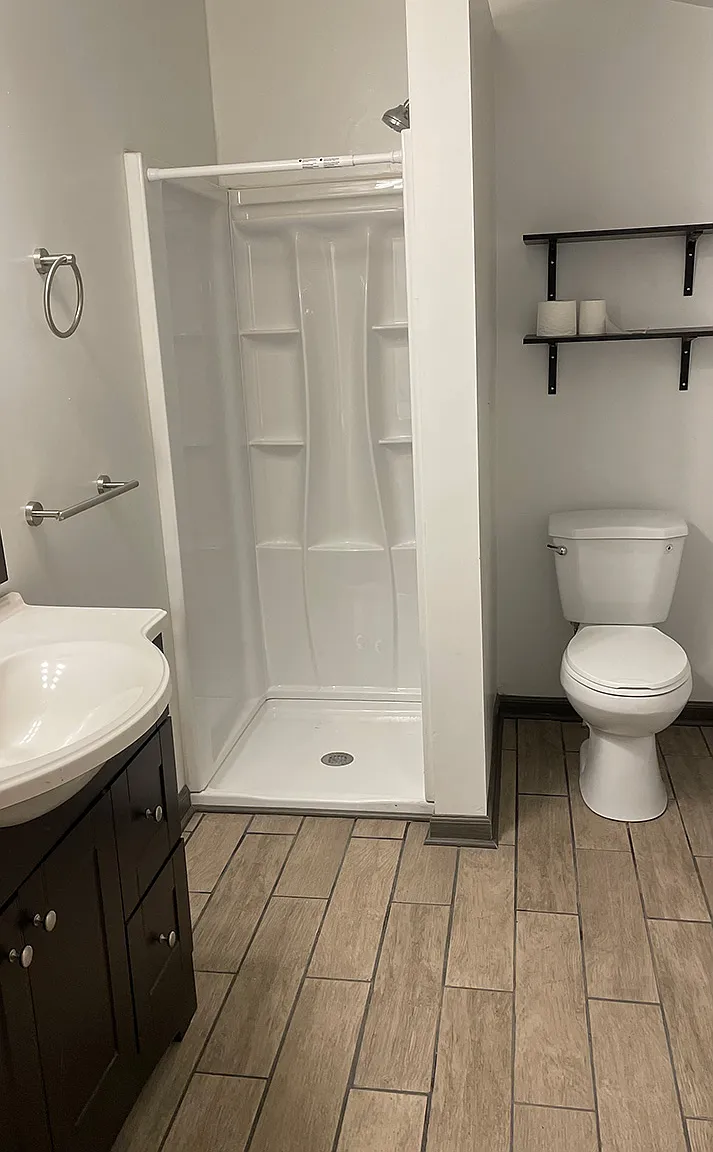 2 bed, 700 sqft, $1,060 — Photo 3