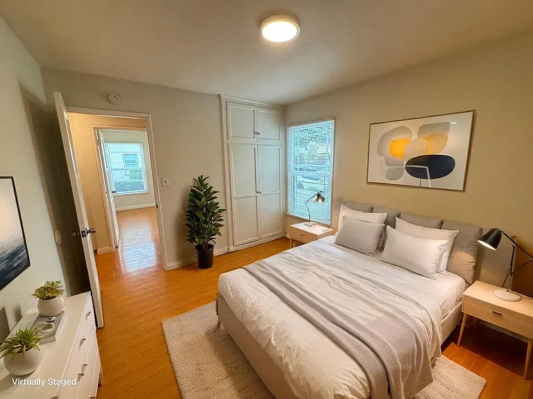 835 Bay St #1 — Photo 6