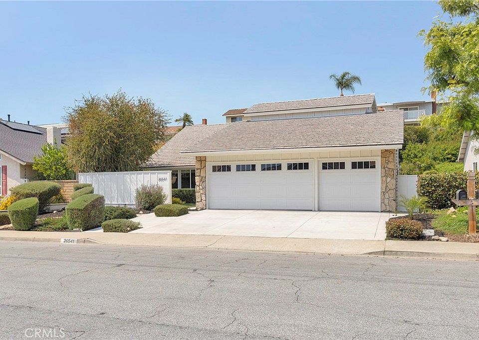 1st image of 26541 Valpariso Dr