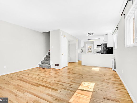 5th image of 7519 8th St NW