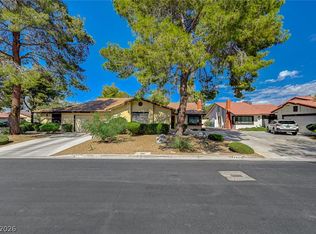 4432 Live Oak Dr, Las Vegas, NV 89121
