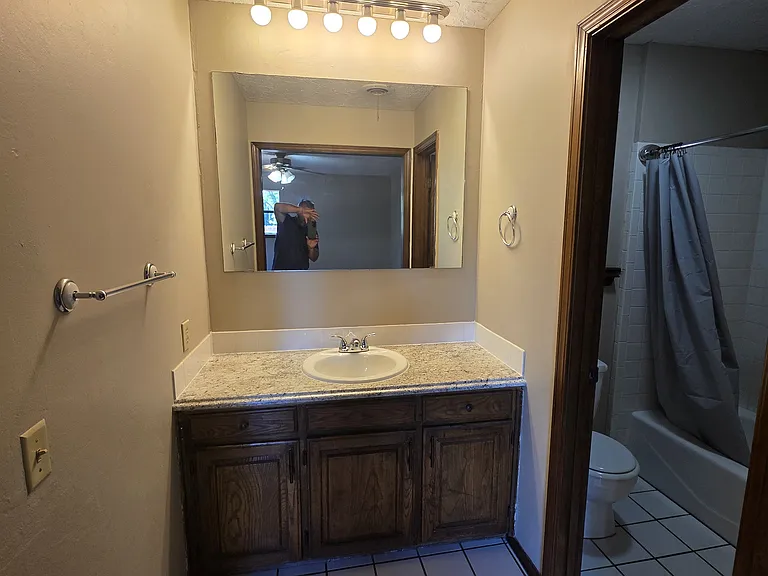 914 Northgate Ave — Photo 15
