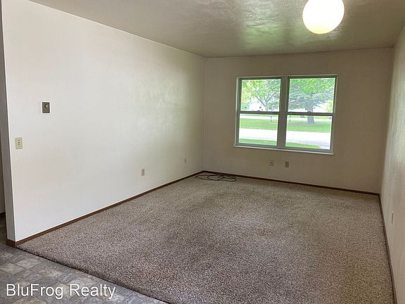 3rd image of 1313 Gardenette Dr #1