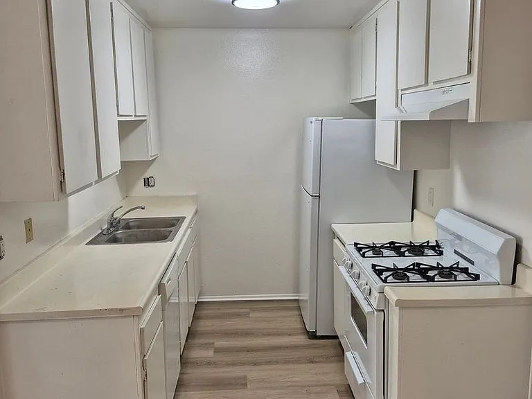 1130 W. San Bernardino Rd — Photo 32