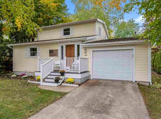 565 State St, Harbor Springs, MI 49740