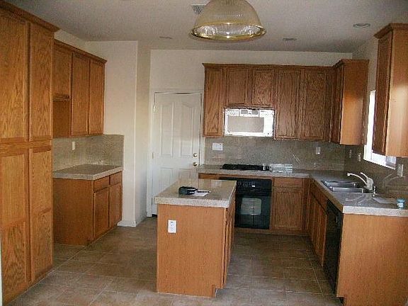 5th image of 13540 Dolomite St