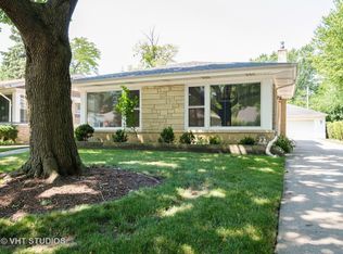 233 Thelin Ct, Wilmette, IL 60091