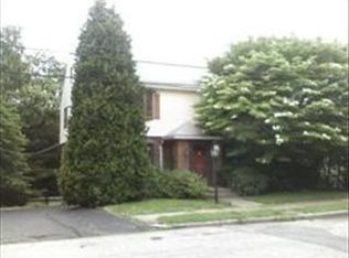 25 Locust Ave, Worcester, MA 01604