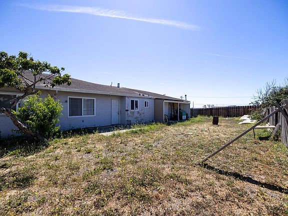 3rd image of 328 Boronda Rd