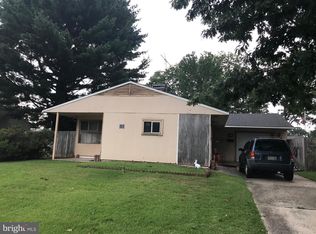 26 Openwood Ln, Levittown, PA