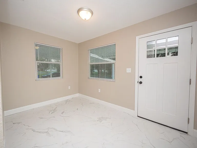 1512 E Fern Rd — Photo 13