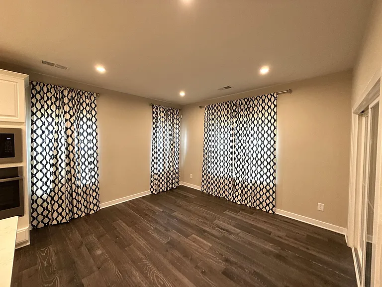 8807 Chapel Grove Crossing Dr — Photo 12