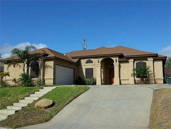 1st image of 104 S Espana Dr