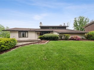 257 Penhurst Dr, Pittsburgh, PA 15235