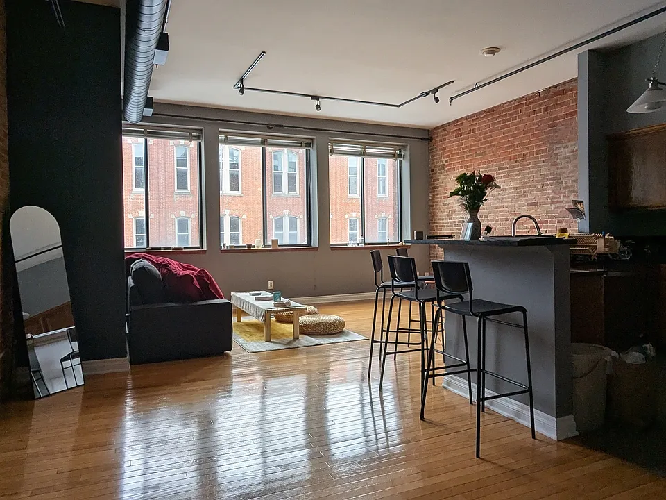120 W Washington St #F