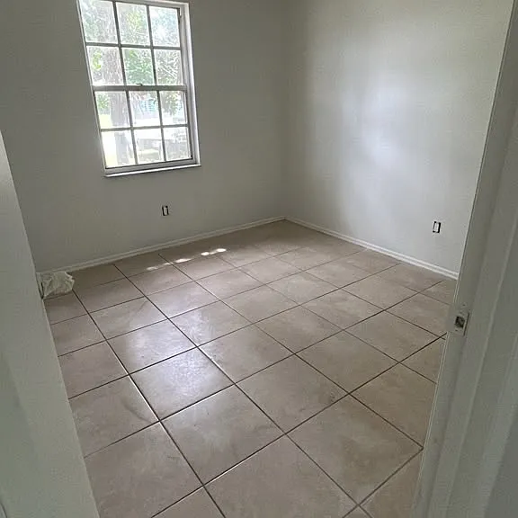 2493 SE Richmond St — Photo 7
