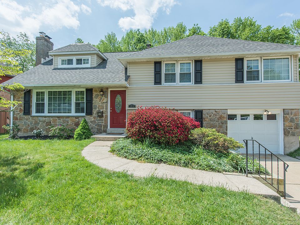 Renovate 4 BR, 2.5 split w/ big porch & real bsmt!