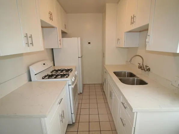 1336 Berkeley St APT 4, Santa Monica, CA 90404