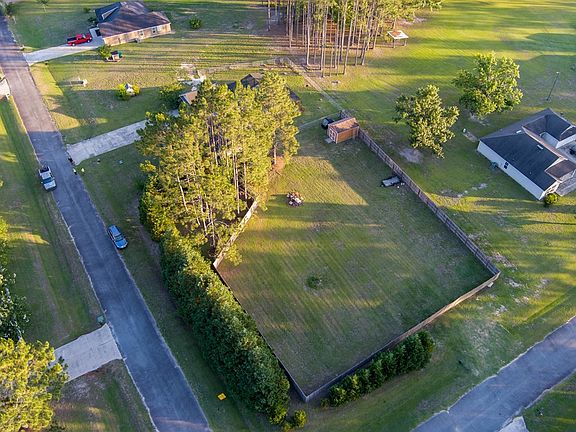 4th image of 38 Creeks Edge Ct
