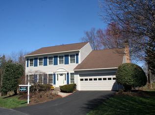 3307 Tuckaway Ct, Herndon, VA 20171