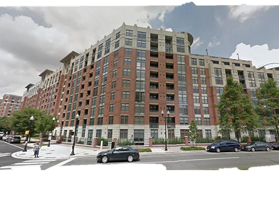 1st image of 1021 N Garfield St APT 842