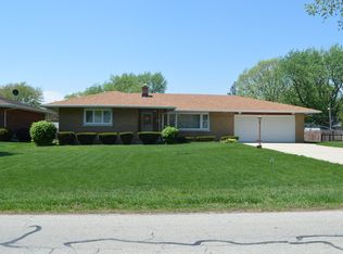 915 Magnolia Dr, Joliet, IL 60435