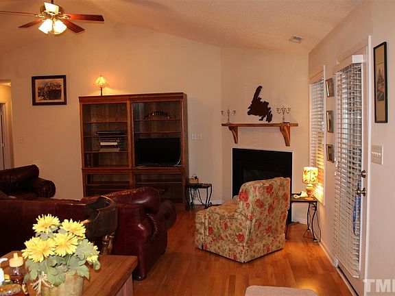 5th image of 903 Woodgreen Dr