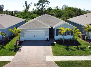 304 Spring Hill Lake Loop, Cape Coral, FL 33993