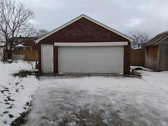 3rd image of 66 Orchard Pl