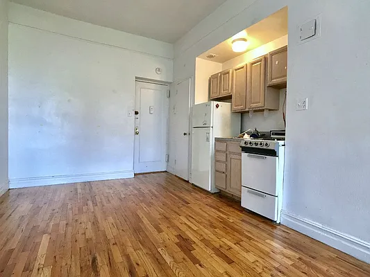 Rented by Sovereign Associates | media 21