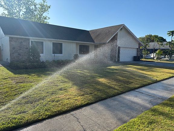 2nd image of 2032 Nottingdale Ln