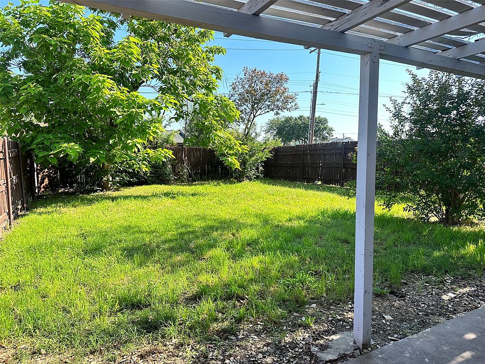 1st image of 3417 Latham Dr