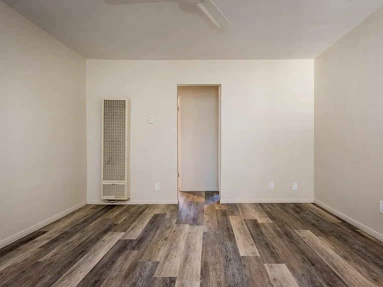 1044 Sapphire St #6 — Photo 2
