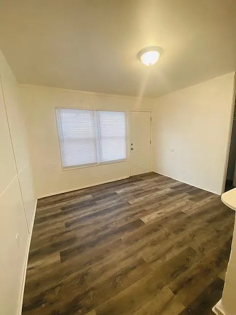 5350 W. Broadway APT. #5 — Photo 2