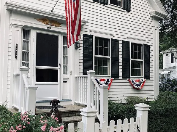 101 High St, Bristol, RI 02809