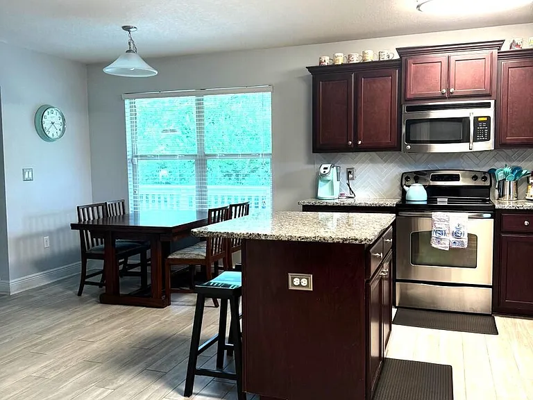 2416 Grouper Ct — Photo 2