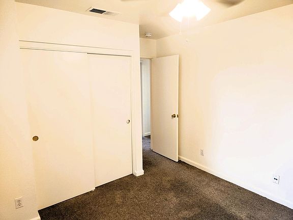 5th image of 2302 E Goshen Ave