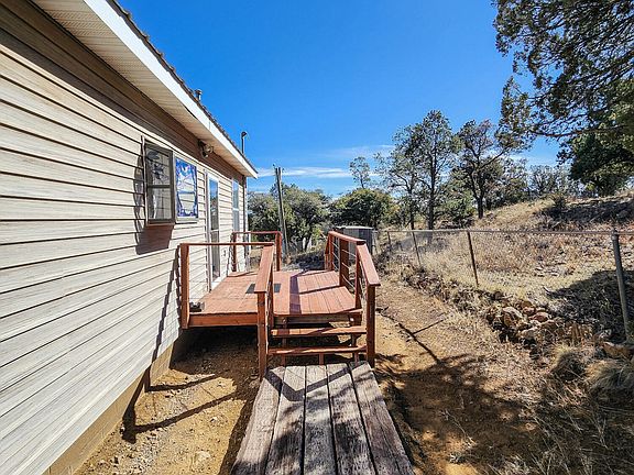 4th image of 58 Kneeling Nun Rd