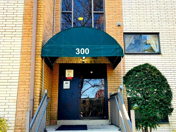 1575 W Street Rd APT 328, Warminster, PA 18974