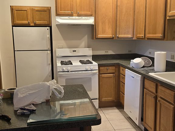 2nd image of 3331 W Berteau Ave APT 1B