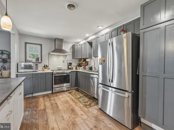 981 Rozel Ave, Southampton, PA 18966