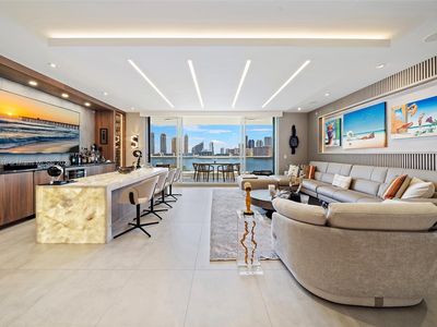 6000 Island Blvd APT 807, Aventura, FL, 33160