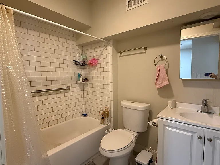 260 Salem St #2R — Photo 13