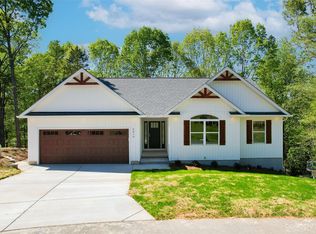 6018 Lanai Ln, Tega Cay, SC 29708