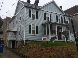 402 8th St, Ellwood City, PA 16117
