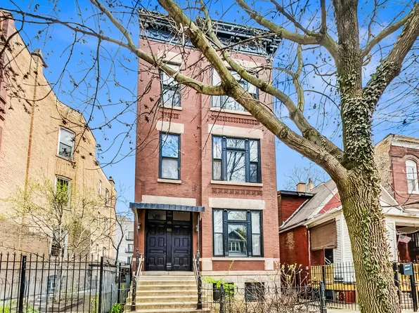 855 N Mozart St, Chicago, IL 60622