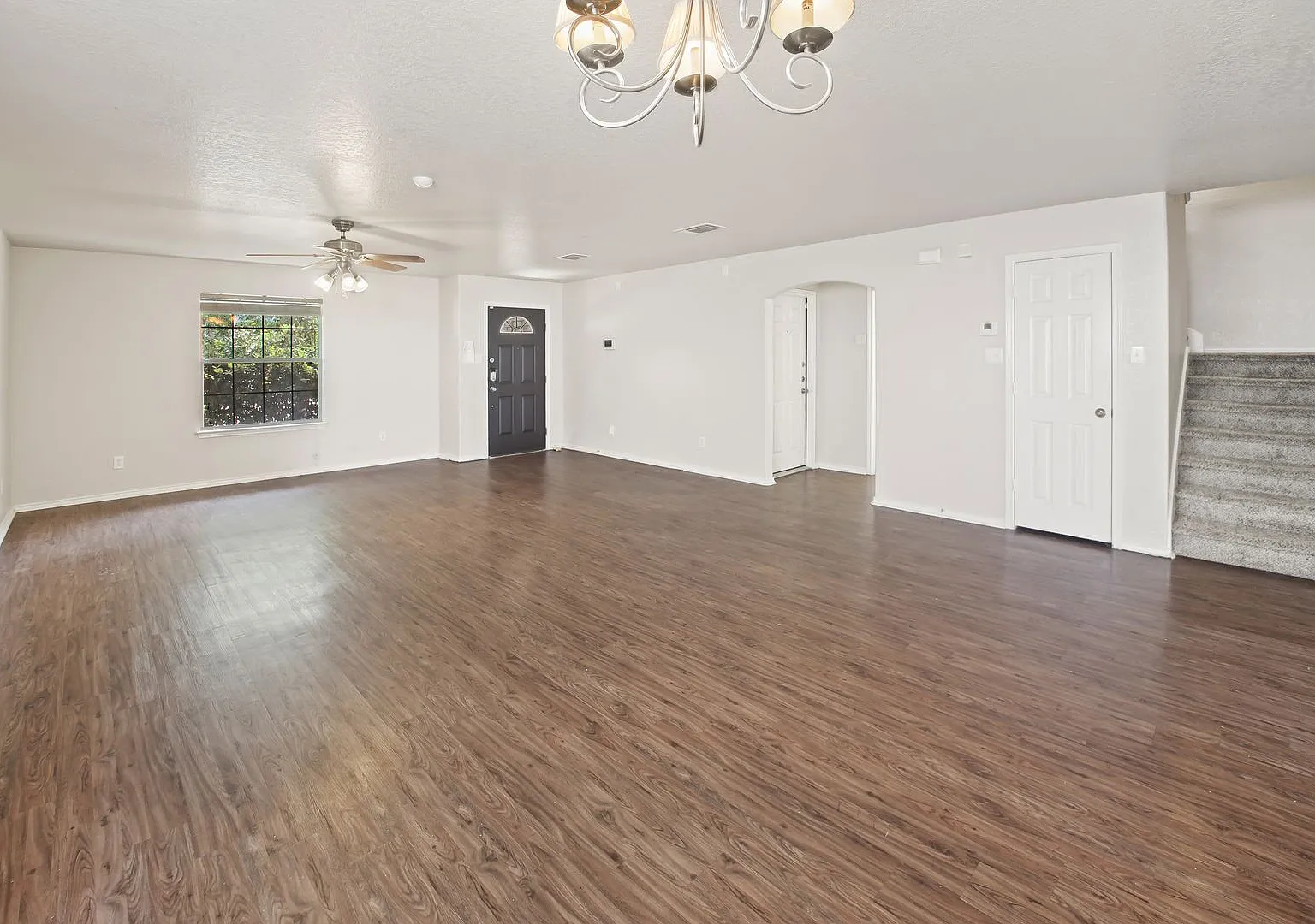 2127 Red Rock Crossing — Photo 4